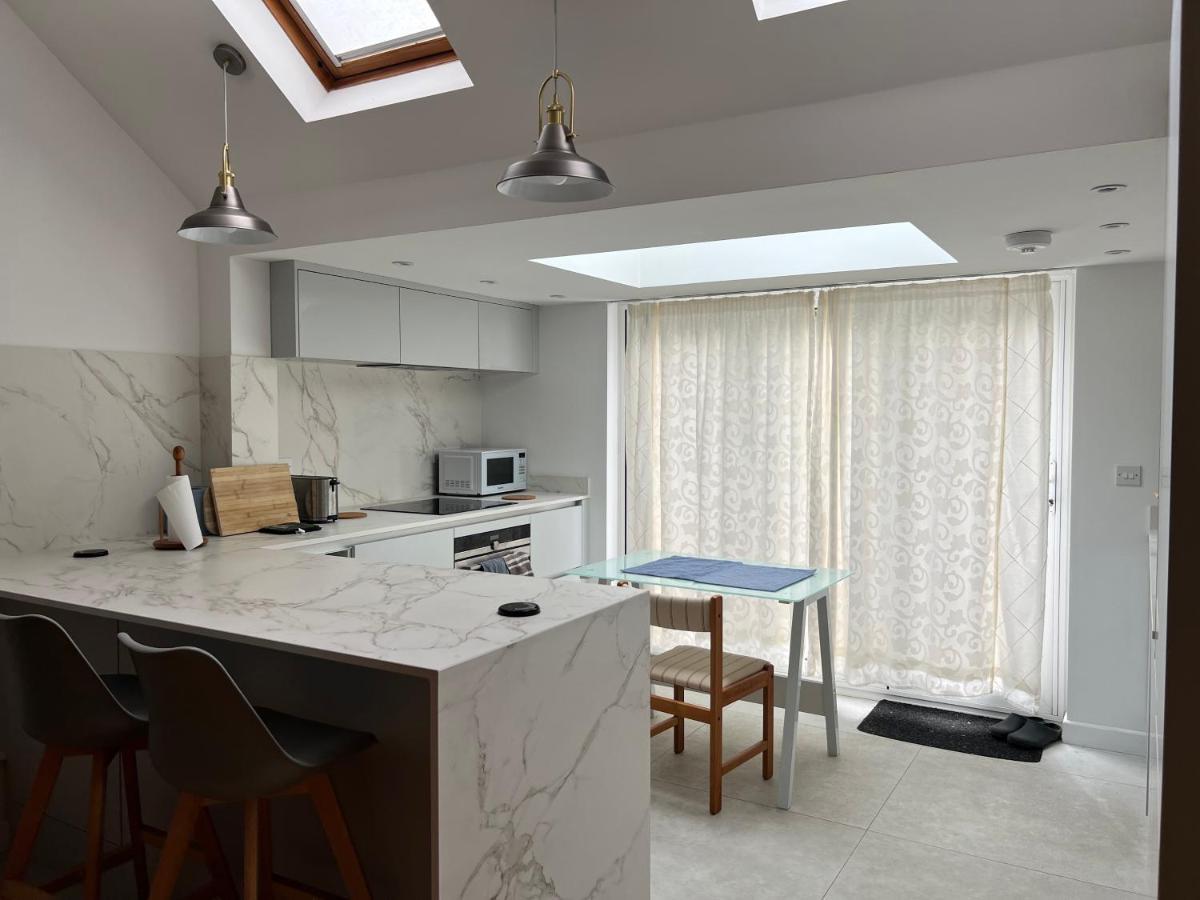 300M To Fitzwilliam Museum 3 En-Suites Double Bedroom Victoria House Cambridge  Exterior photo