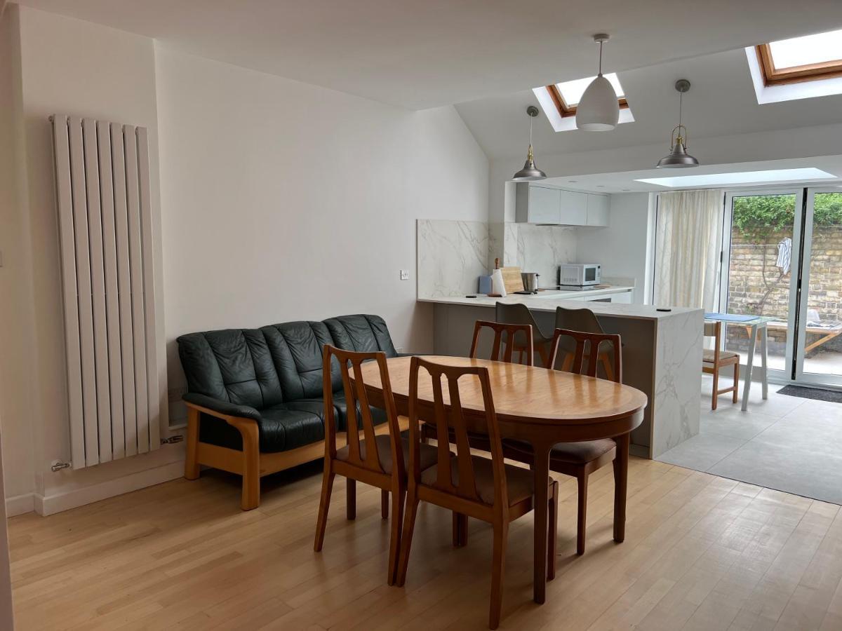 300M To Fitzwilliam Museum 3 En-Suites Double Bedroom Victoria House Cambridge  Exterior photo