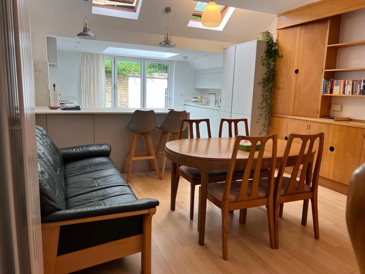 300M To Fitzwilliam Museum 3 En-Suites Double Bedroom Victoria House Cambridge  Exterior photo